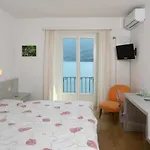 Hotel Garni Rivabella Au 3*