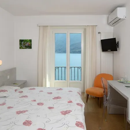Hotel Garni Rivabella Au Lac 3*