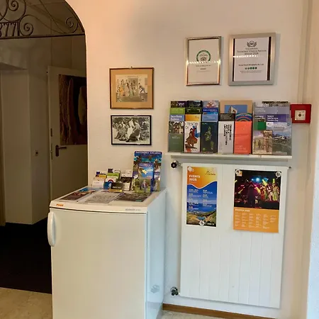 Garni Rivabella Au 3* ブリッサーゴ