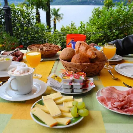 ホテル Garni Rivabella Au