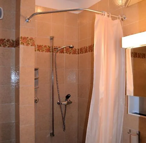 Garni Rivabella Au 3* بريساغو